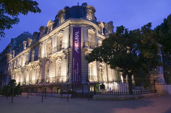 Image for Parisian art house buys John Taylor Group