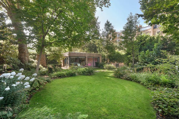 Image for In Pictures: A Chelsea townhouse with an unusually huge garden
