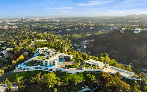 Image for '$500mn' LA mega-mansion fetches $126mn at auction
