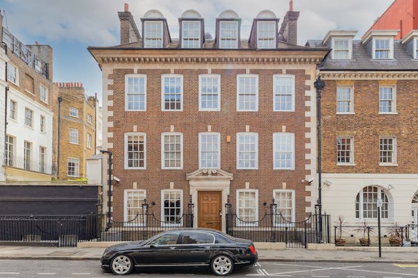 Image for Storied super-prime Mayfair mansion relaunched for sale, targeting dollar-based buyers