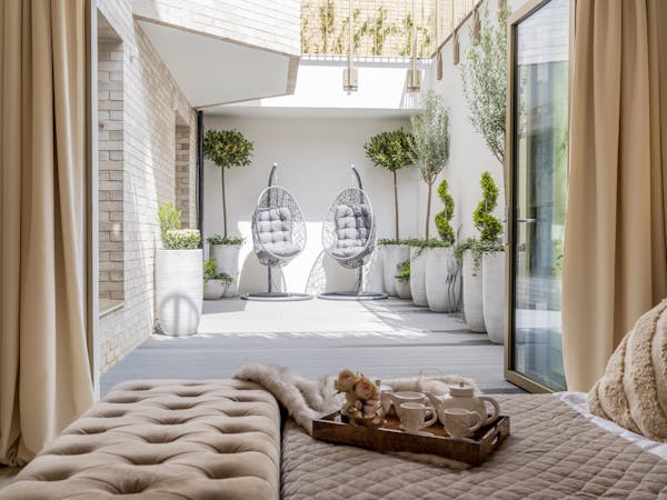Image for In Pictures: New garden duplex in St John’s Wood 'blurs the boundaries between outside & in'