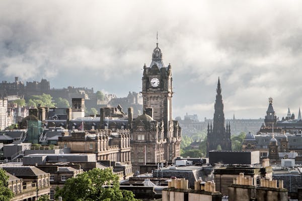 Image for Edinburgh house prices return to positive growth