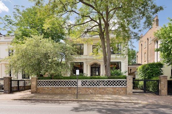 Image for 'Incredible' Holland Park mansion hits the market at £35mn