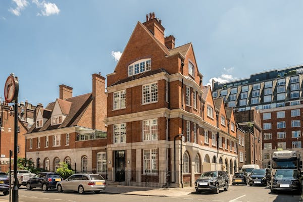 Image for Mayfair agency seals another super-prime deal as local market 'booms'