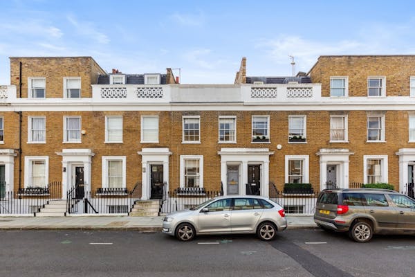 Image for Savills auction boosted by hat-trick of Chelsea sales