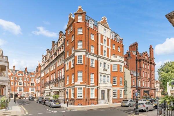 Image for 'Arguably the finest in Mayfair': Trophy townhouse lists at £49.5mn