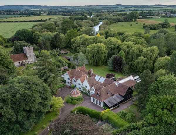 Image for Michael Caine’s former Oxfordshire estate listed for £10mn