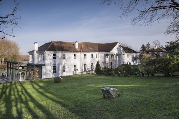 Image for Savills raises £117mn in July auction streak