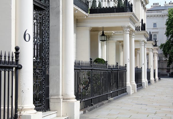 Image for Knight Frank cuts house price forecast; PCL set for -4% drop this year