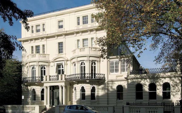 Image for £24mn Notting Hill mansion changes hands in 'landmark' deal