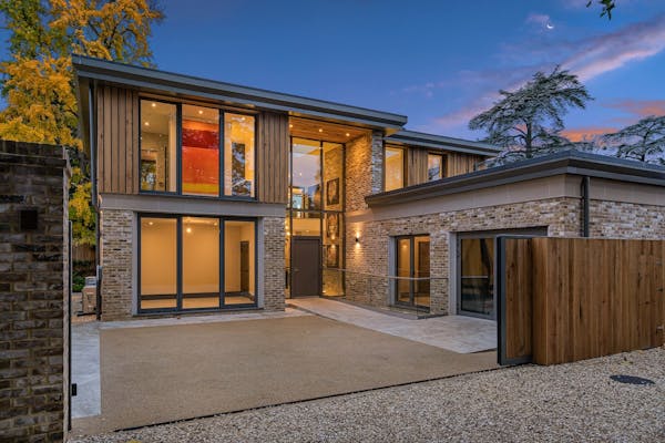 Image for In Pictures: Agency debuts super-prime new-build in Oxford