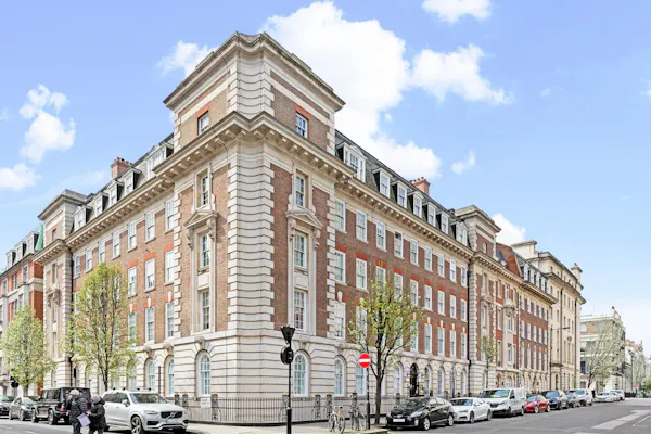 Image for Freehold Marylebone mansion block heads to auction