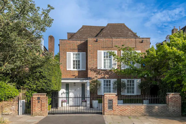 Image for International buyer picks up £7.9mn St John's Wood pied-à-terre