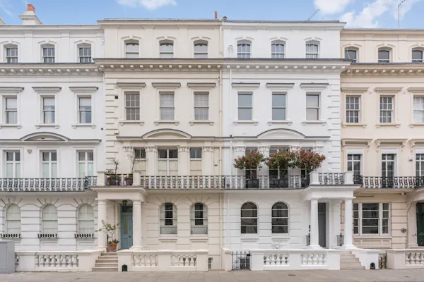 Image for JLL flags 'early signs of stabilisation' in PCL's property market