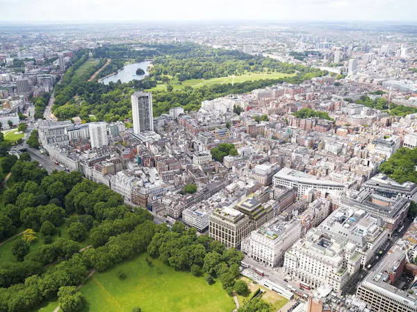 Image for £33k-a-week Mayfair mansion leads run of blockbuster London rental deals